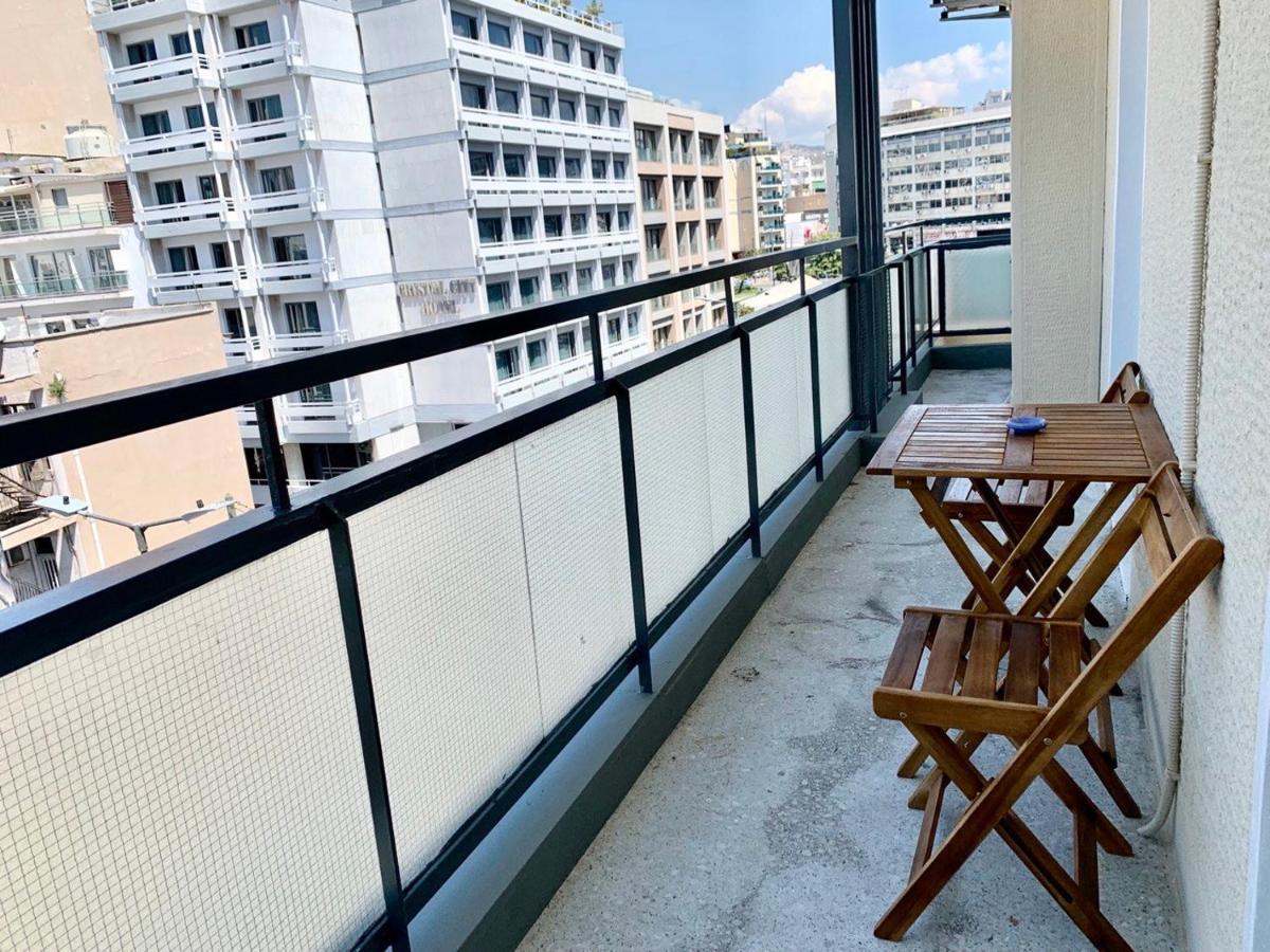 Athina Apartments Atene Esterno foto