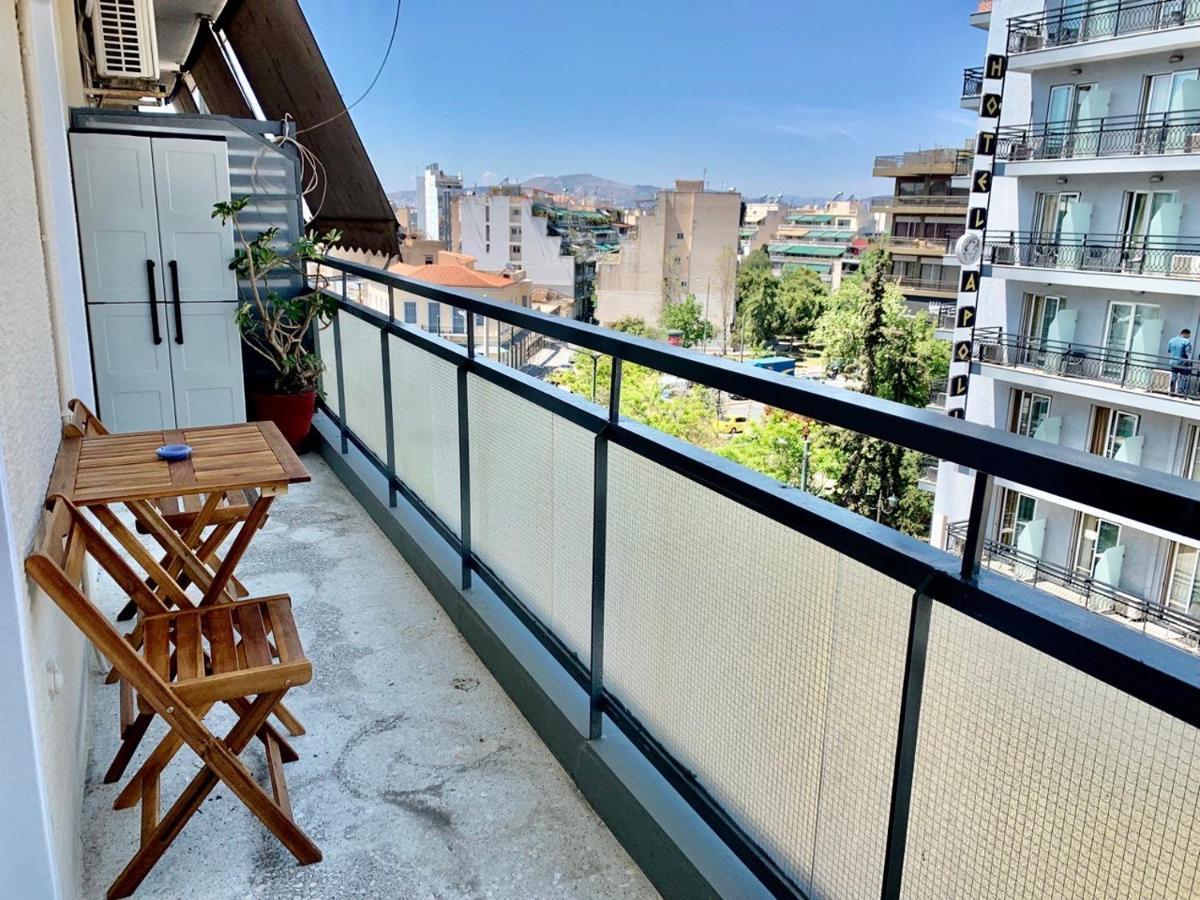 Athina Apartments Atene Esterno foto