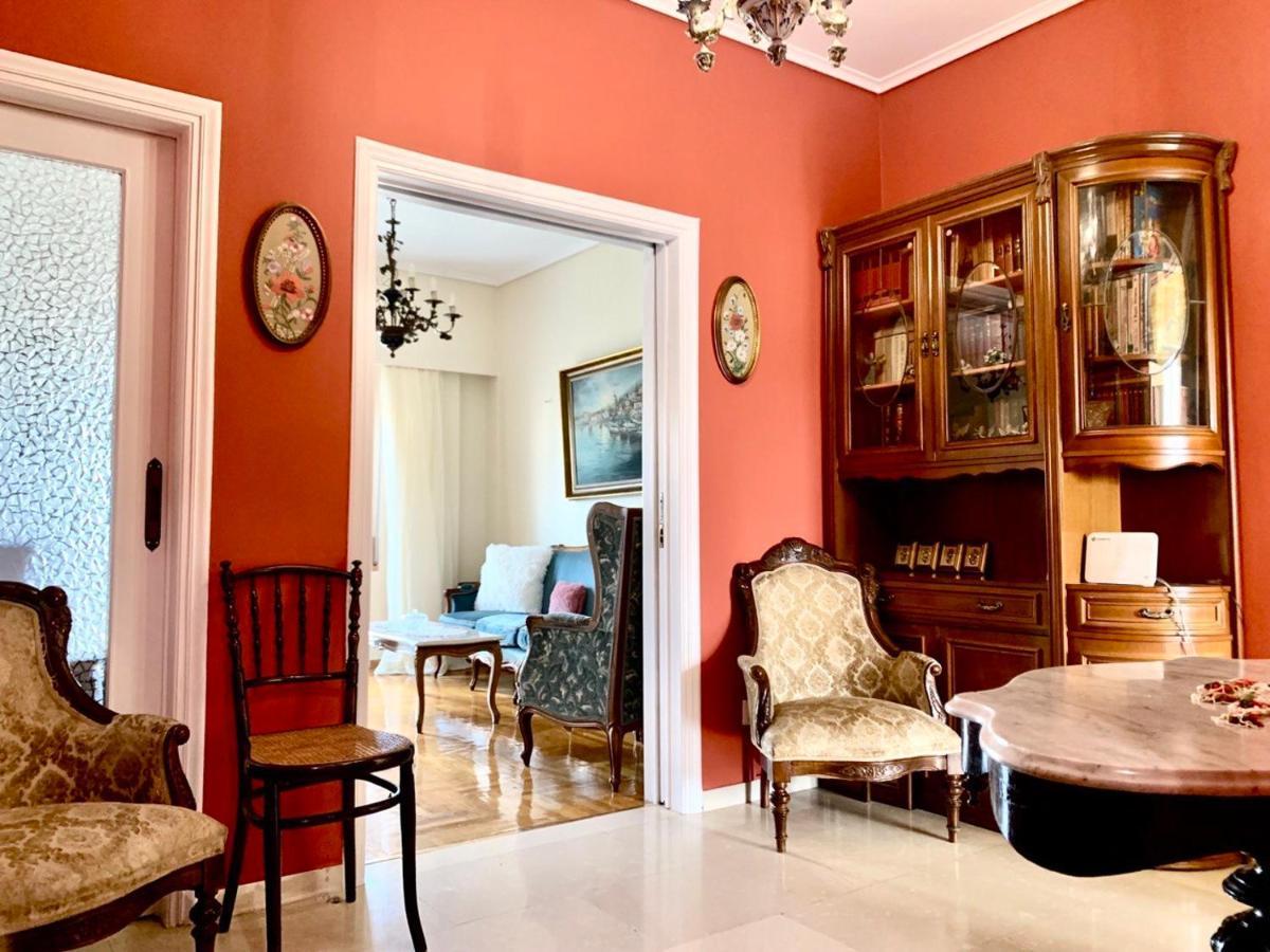 Athina Apartments Atene Esterno foto